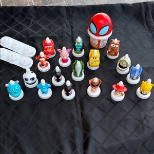 Disney, etc Good 2 Grow Juice Toppers Set